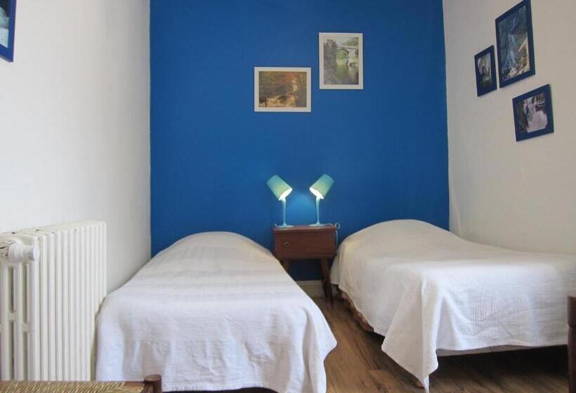 4인용 스탠다드 룸, Auberge Des Deux Rivières