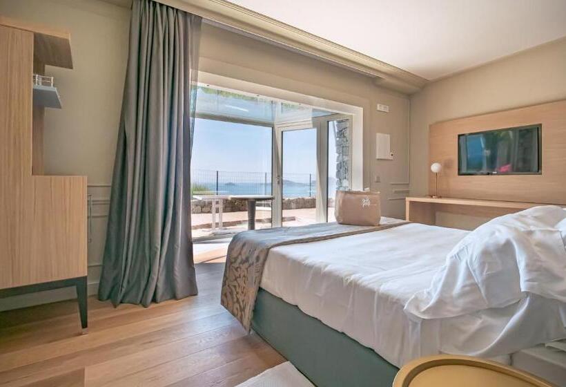 سوییت خانوادگی, Golfo Dei Poeti Relais & Spa