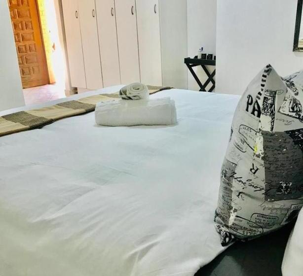 Люкс Повышенной Комфортности, Capitalt Luxury Guest House