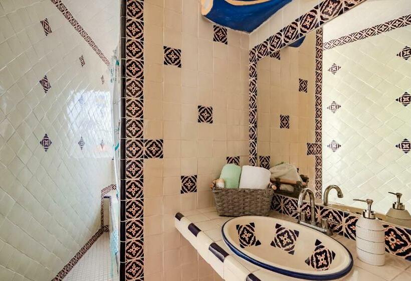 اتاق استاندارد با چشم‌انداز کوهستان, Casa Jacobina Tepoztlán
