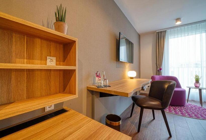 디럭스 룸, Fourside Hotel Freiburg, Trademark Collection By Wyndham