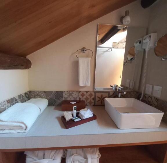Suite Deluxe, Junvay