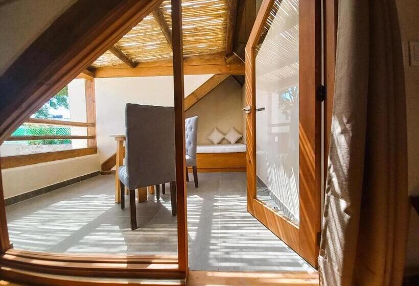 Suite Deluxe, Junvay