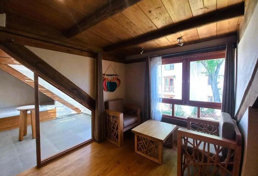 Suite avec Terrasse, Junvay