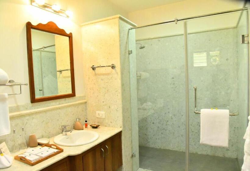 Вилла 3 Спальни, Niraamaya Blue Mountain  Chikmagalur