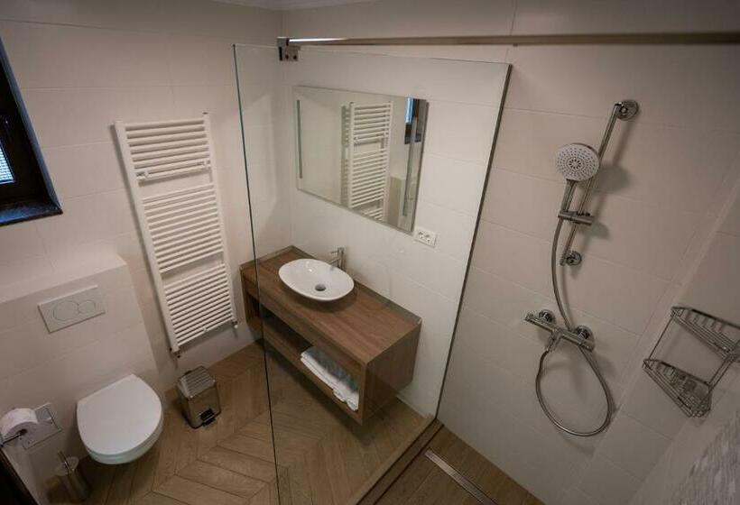 اتاق استاندارد, Pensiunea White Residence