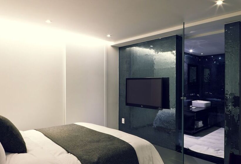 Номер Deluxe, Busan Amare