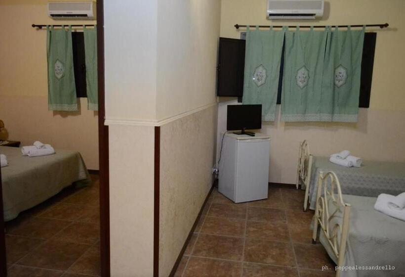 اتاق استاندارد سه نفره, Agriturismo La Maddalena