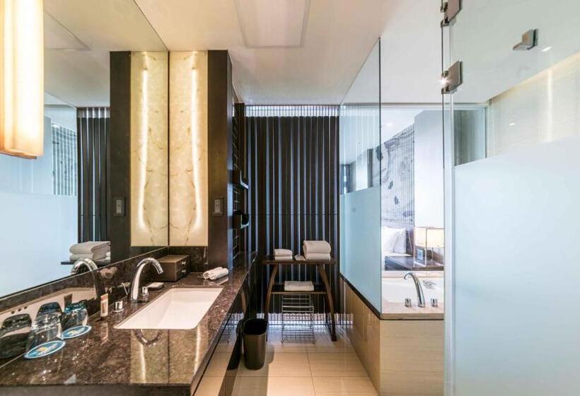 Номер Deluxe, Citic Pacific Zhujiajiao Jin Jiang