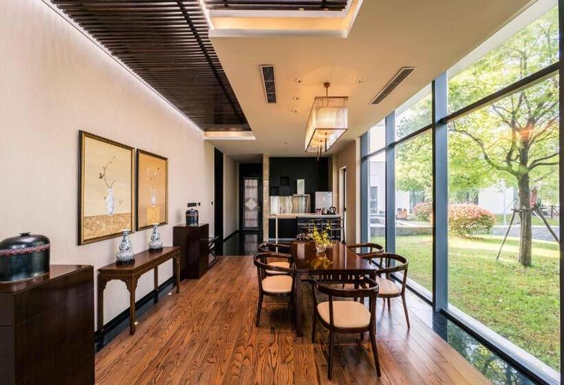 Вилла 2 Спальни, Citic Pacific Zhujiajiao Jin Jiang