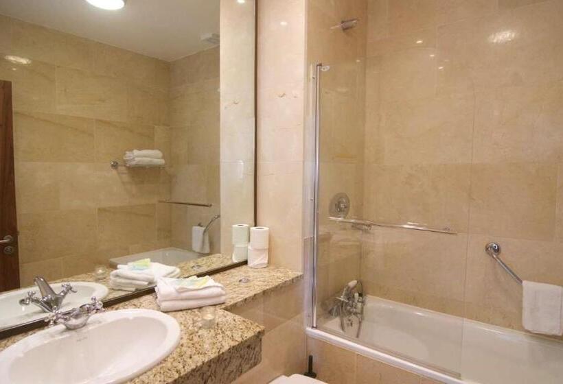 Семейный Номер, Westport Country Lodge