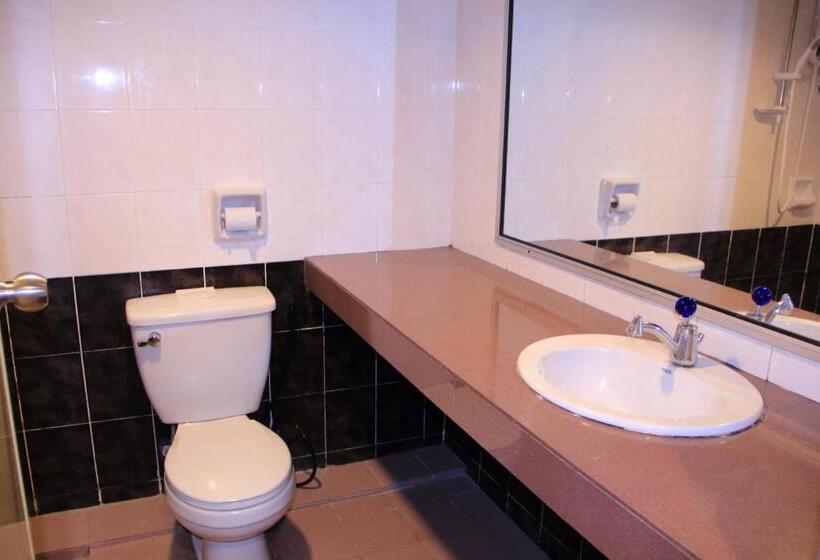 اتاق خانوادگی, Sun Inns Hotel Sitiawan