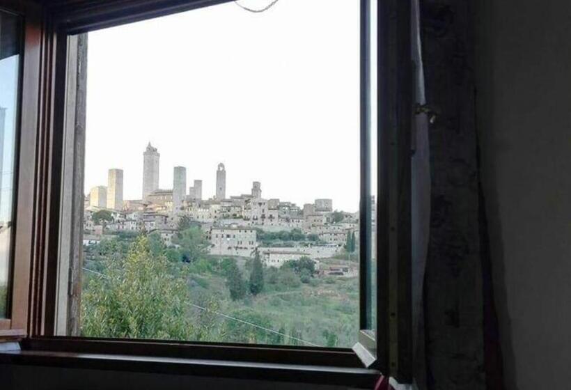 Номер Стандарт Вид на Сад, B&b Il Fienile San Gimignano