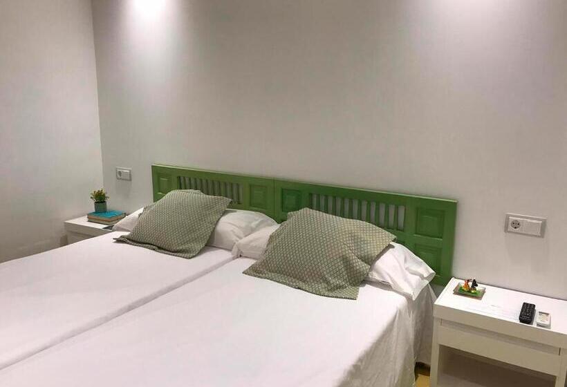 Номер Стандарт, Hostal Leon Dormido