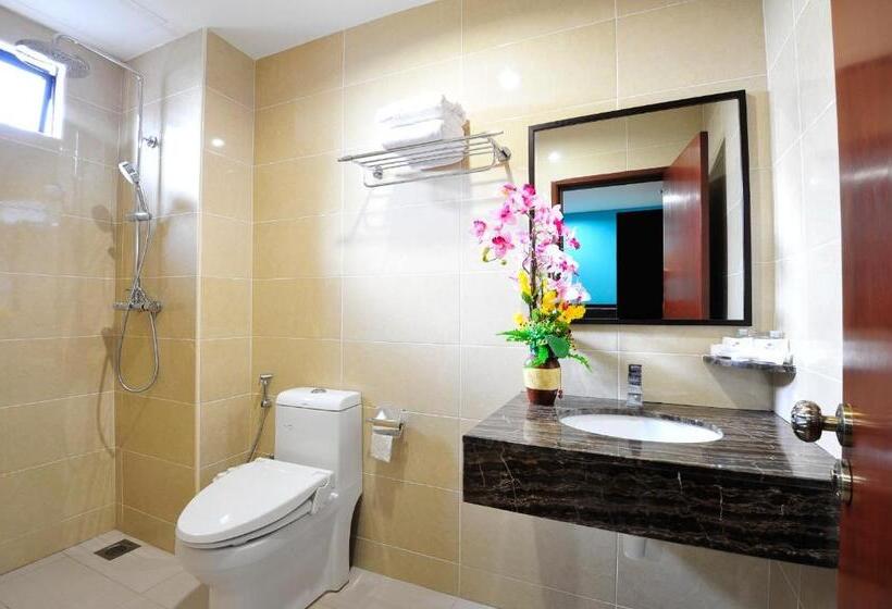 スーペリアトリプルルーム, Hallmark Regency Hotel   Johor Bahru