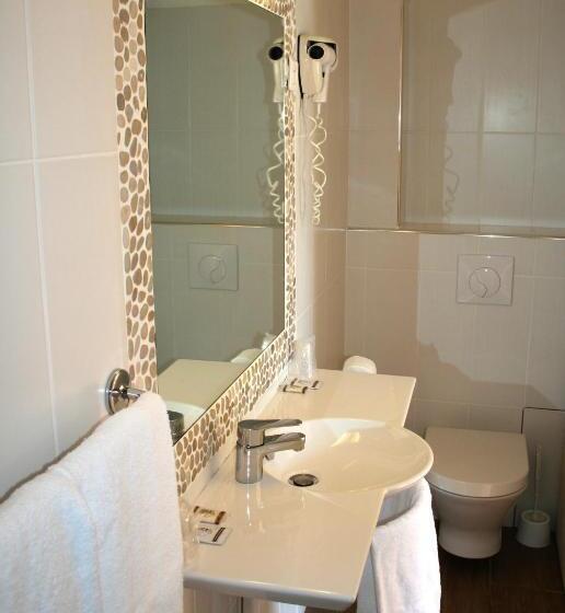 חדר סטנדרט עם טרסה, Hôtel Colombo  Porto Corse