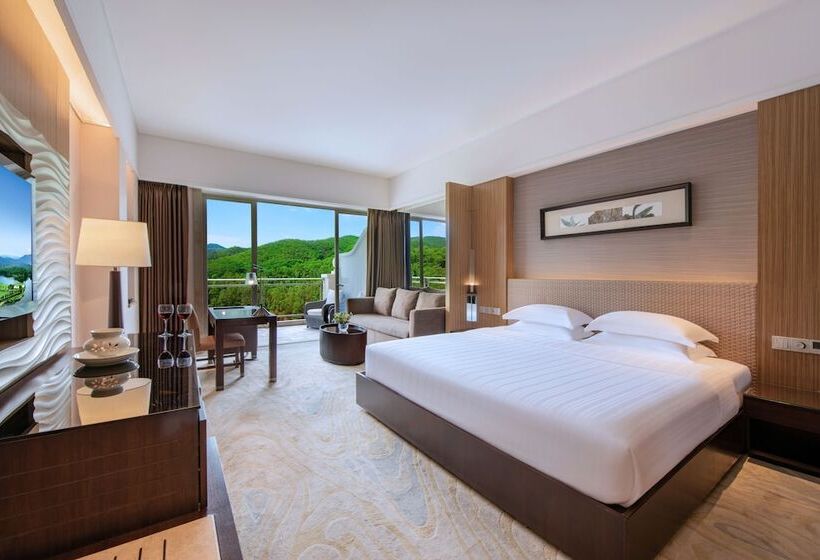 Номер Deluxe Вид на Горы, Mission Hills Hotel Resorts Dongguan