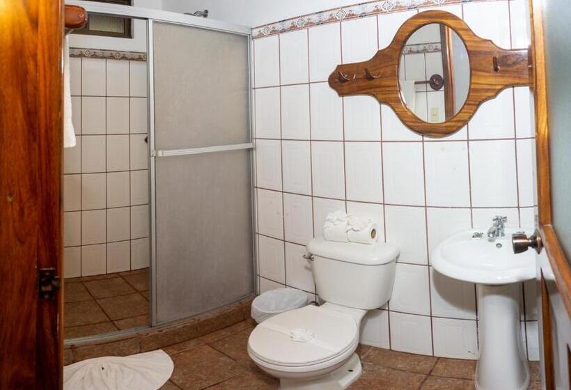 Четырехместный Номер Deluxe, Poshtel Arenal