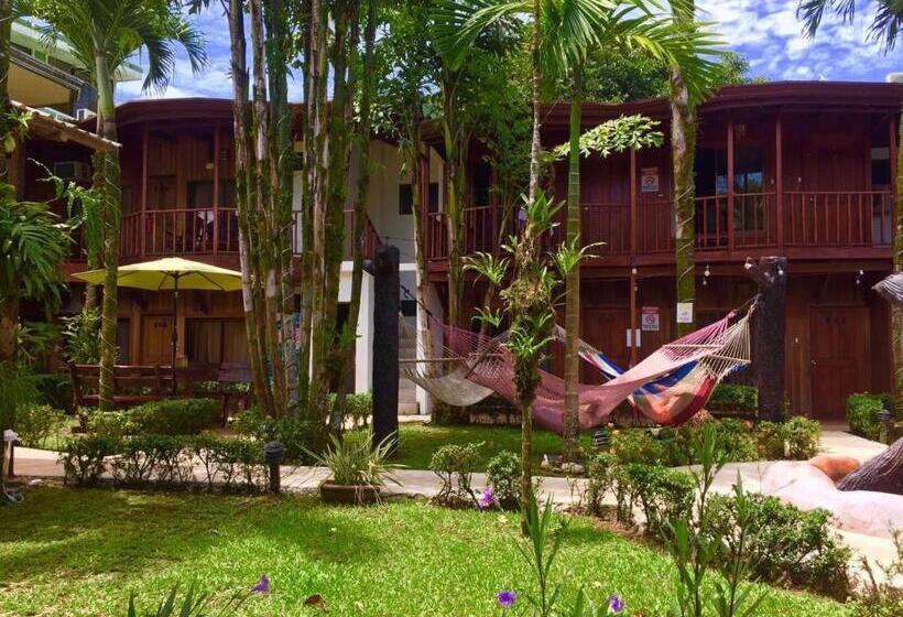 Четырехместный Номер Deluxe, Poshtel Arenal