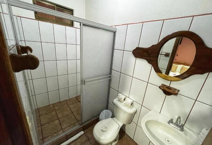 Четырехместный Номер Deluxe, Poshtel Arenal