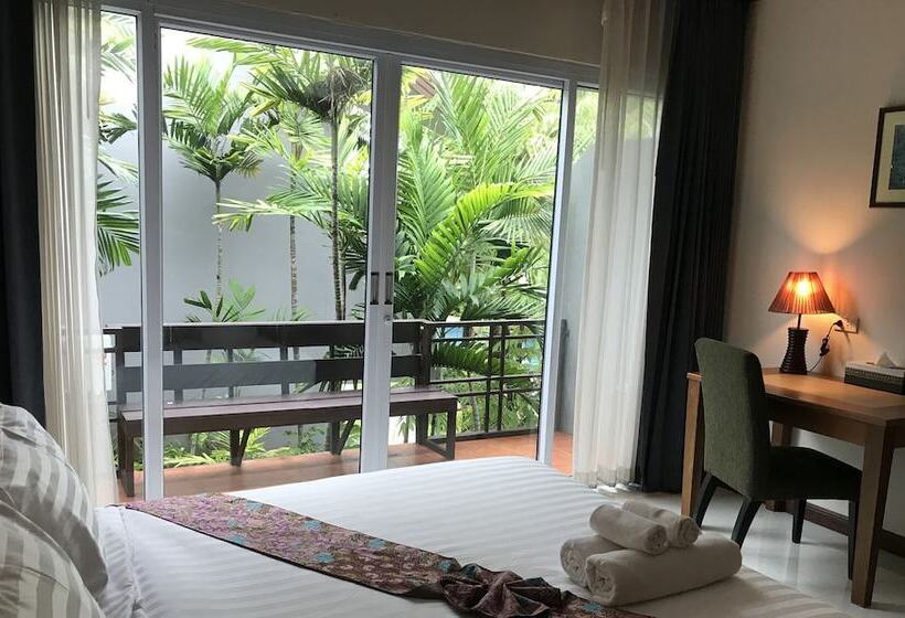 스탠다드 트리플 룸, Taman Resort
