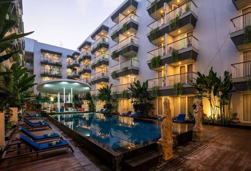 Полулюкс, Eden Hotel Kuta Bali
