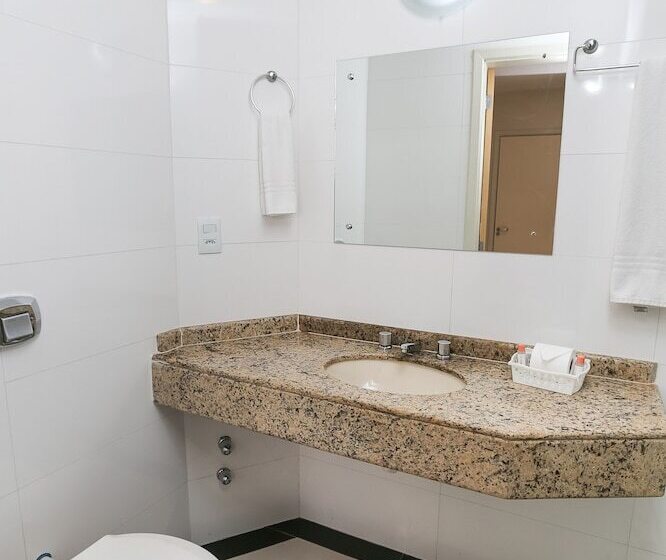 اتاق استاندارد سه نفره, Express Aeroporto