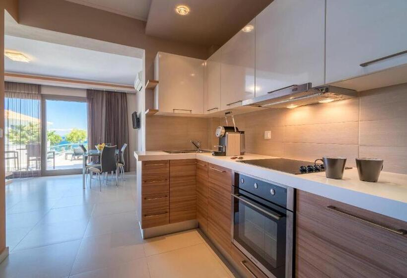 Люкс Superior Вид на Море, Kymothoe Elite Suites