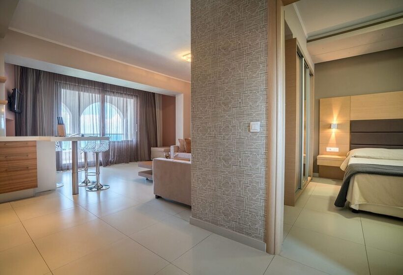 Люкс Deluxe Вид на Море, Kymothoe Elite Suites
