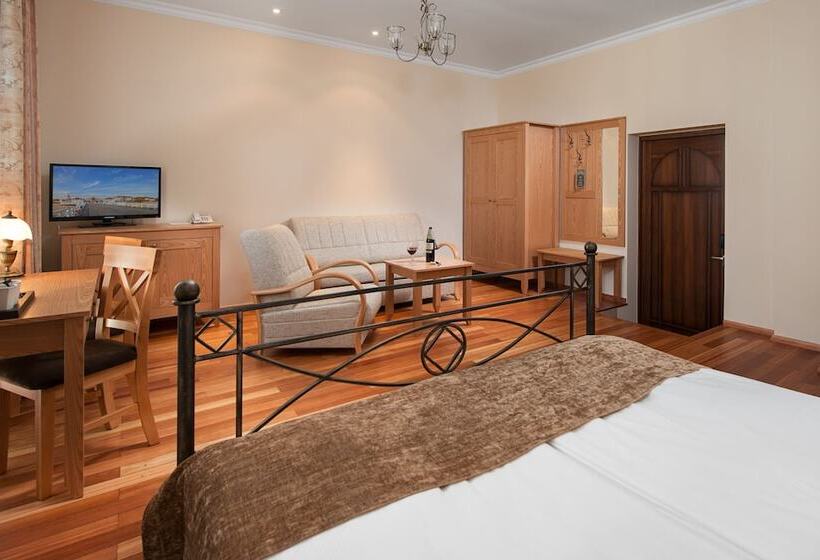 Номер Deluxe, Villa Sedan   Destigo Hotels