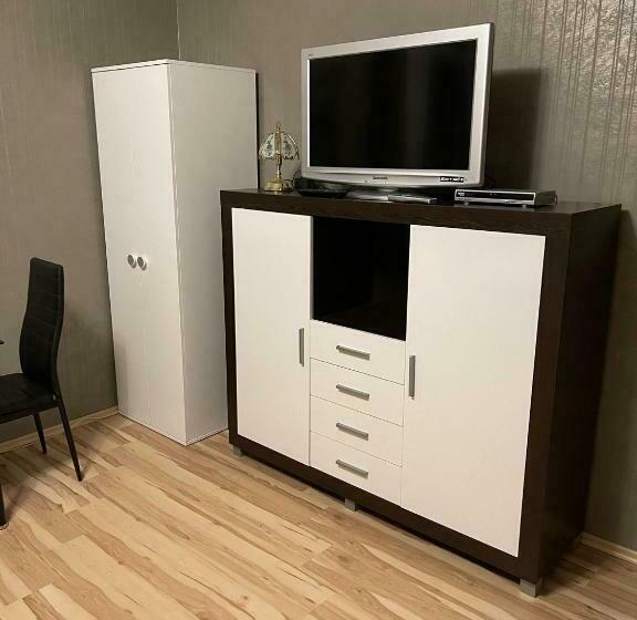 标准间, Apartment 22