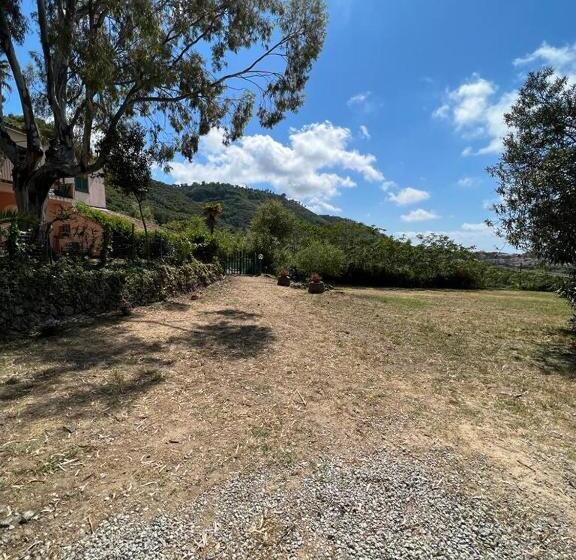 آپارتمان 1 خوابه با چشم‌انداز دریا, Residenza Crivo