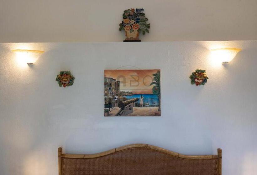 آپارتمان 1 خوابه با چشم‌انداز دریا, Residenza Crivo