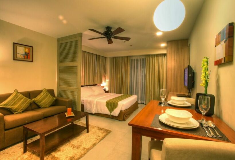 חדר דלוקס עם מרפסת, Azalea Residences Baguio