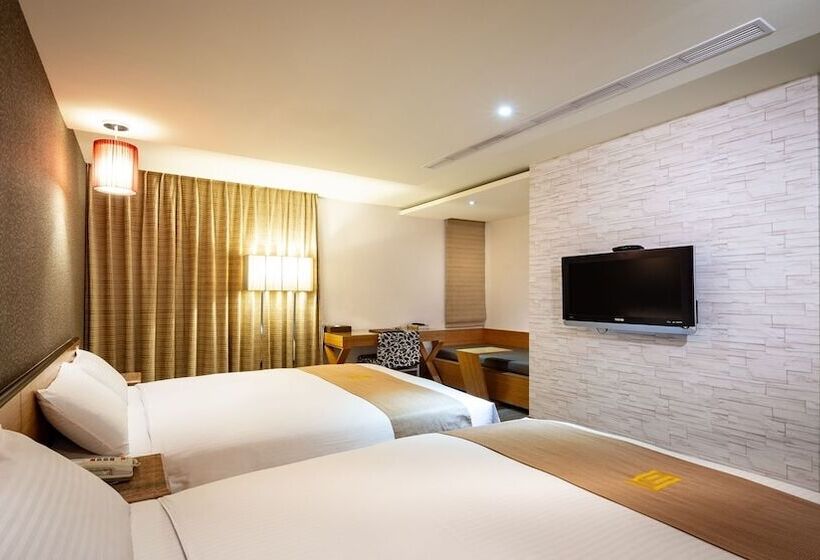 Семейный Номер, Byeyer Hotel Hualien