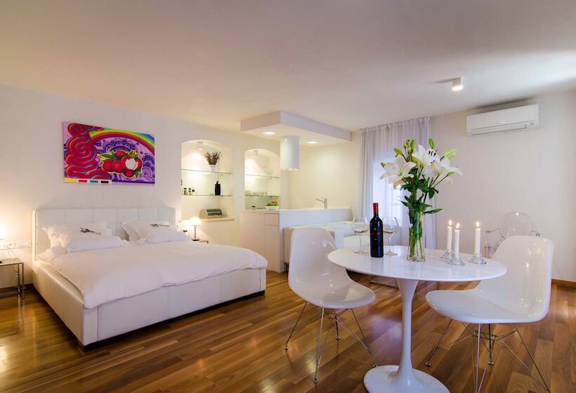 Студия Deluxe, Divota Apartment
