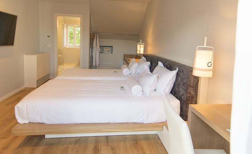 Номер Deluxe с Балконом, Divota Apartment