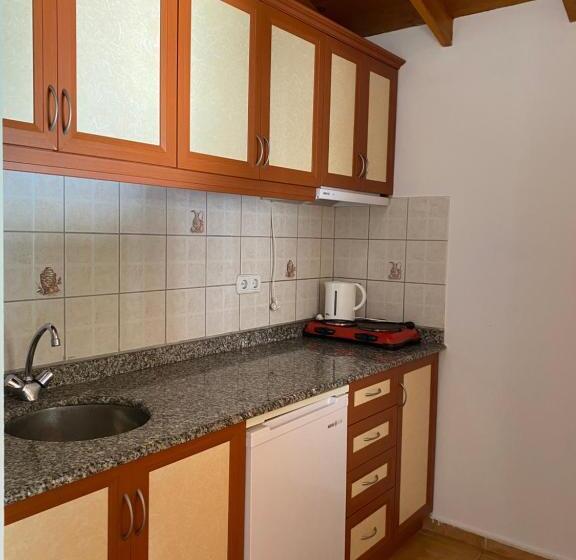 Люкс с Балконом, Naturella Apart
