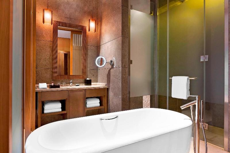 Номер Superior, Sheraton Grand Hangzhou Wetland Park Resort