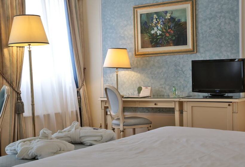 Suíte Júnior, Terme Imperial