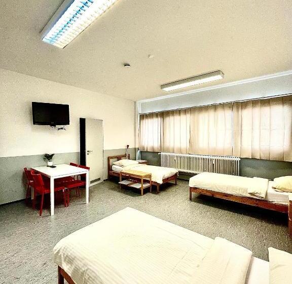 スタンダード４人部屋, Pension Messe