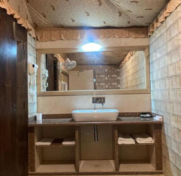 غرفة قياسية سرير كينج, Amrit Van Resort
