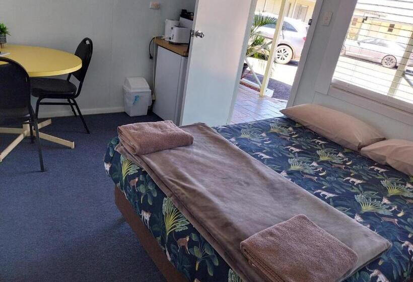 اتاق استاندارد, Motel Blackall