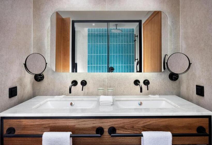 Номер Deluxe, Four Points By Sheraton Matosinhos