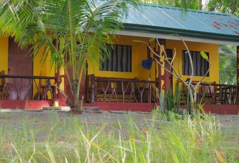 بانگلوی استاندارد با چشم‌انداز دریا, Gustav S Place Silver Beach Dive Resort