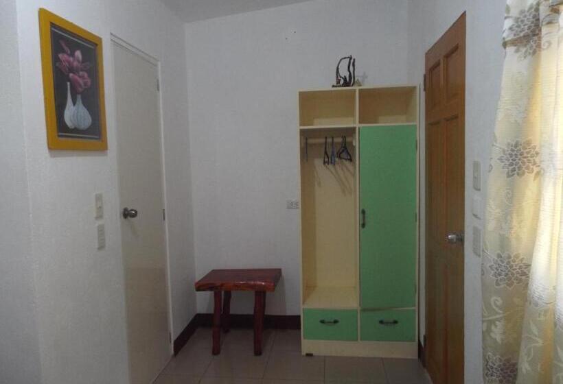 بانگلوی استاندارد, Gustav S Place Silver Beach Dive Resort