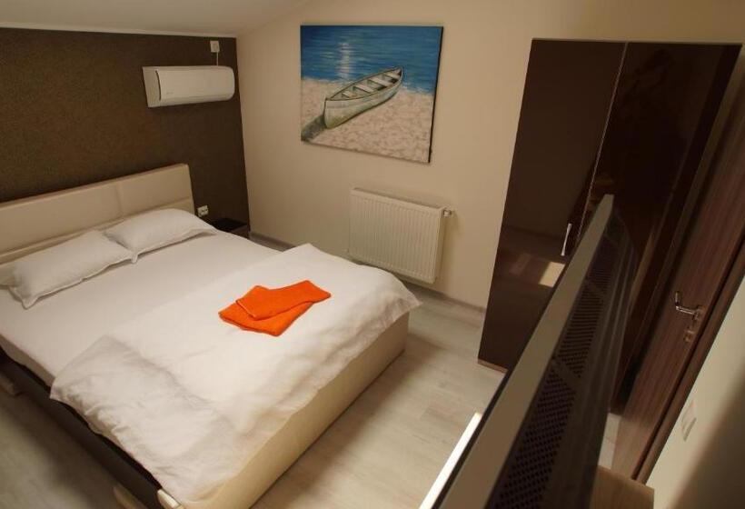 Chambre Deluxe, Vila Fara Nume