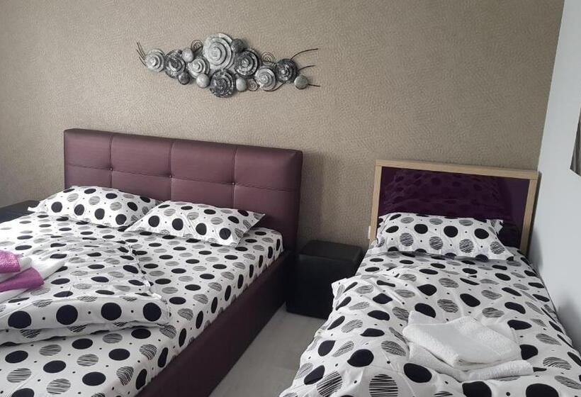 Chambre Deluxe, Vila Fara Nume
