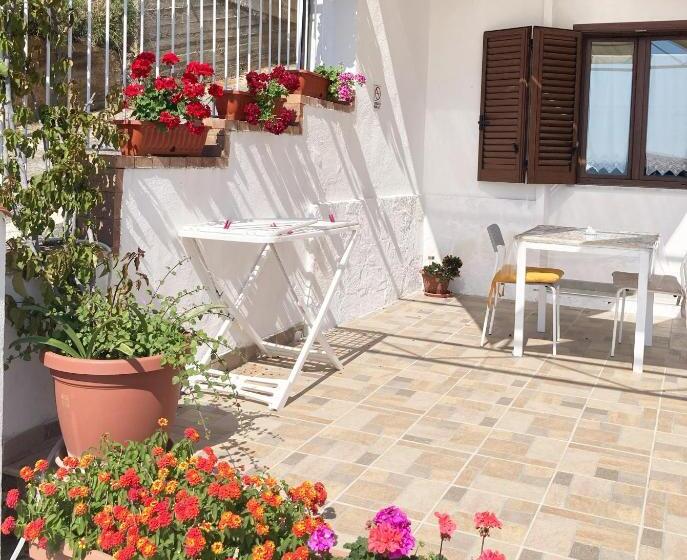 经济房, La Meriggia B&b