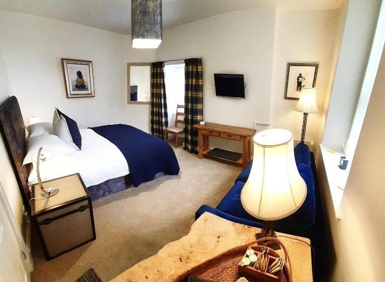 Quarto Triplo Estandar, Black Bull
